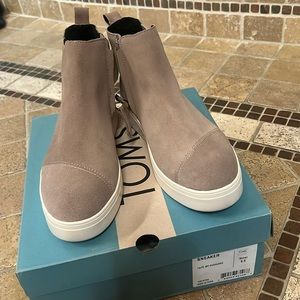 Toms sneaker. Brand new in box with tags